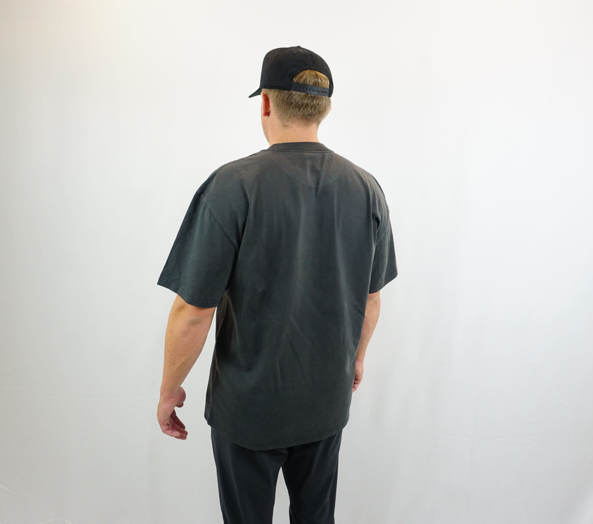 Heavy Weight Charcoal Tee – FLLWRS